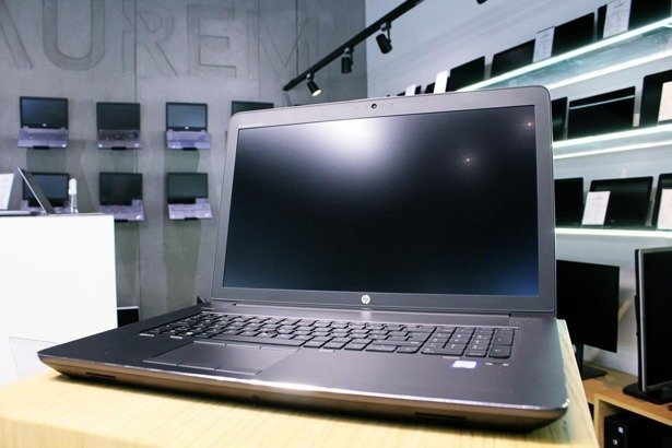 HP ZBOOK 17 G3 i7-6700HQ 8GB 240GB SSD FHD M2000M WIN 10 HOME